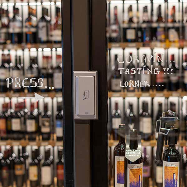 CAVA 800: Φωτογραφίες & Βίντεο