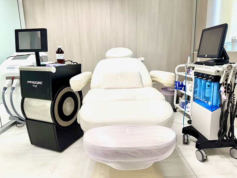 CG DERMA - GKINTZOU CHRISTINA M.D.: Φωτογραφίες & Βίντεο
