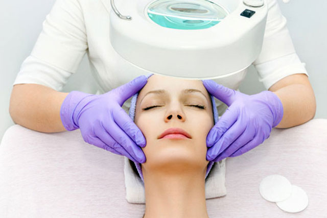 CG DERMA - GKINTZOU CHRISTINA M.D.: Φωτογραφίες & Βίντεο
