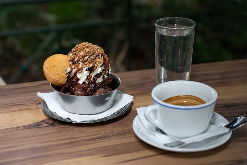 CHARA ICE CREAM: Φωτογραφίες & Βίντεο