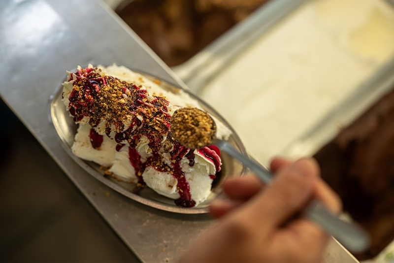 CHARA ICE CREAM: Φωτογραφίες & Βίντεο