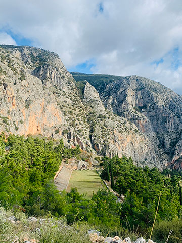 Hiking over Delphi