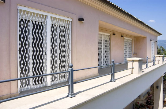 CHRISAFIS ROLLING SHUTTERS: Φωτογραφίες & Βίντεο