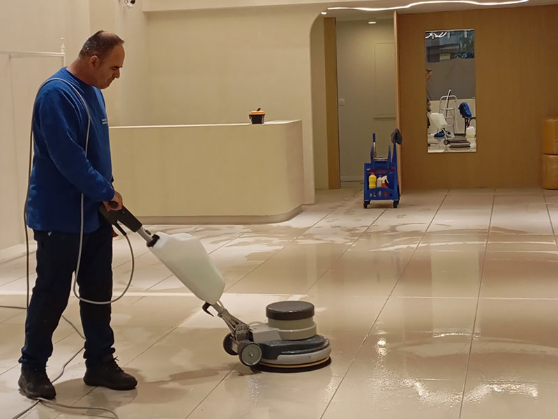 CLEANING DOLOREZ: Φωτογραφίες & Βίντεο