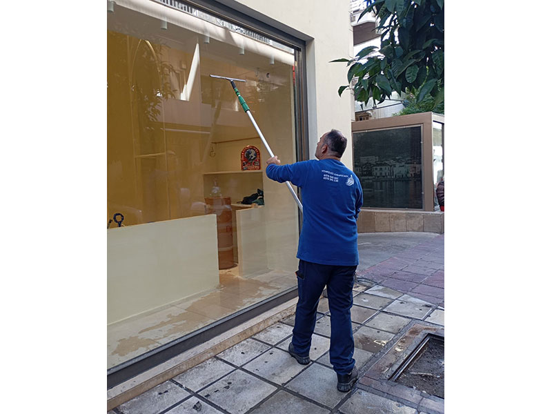 CLEANING DOLOREZ: Φωτογραφίες & Βίντεο