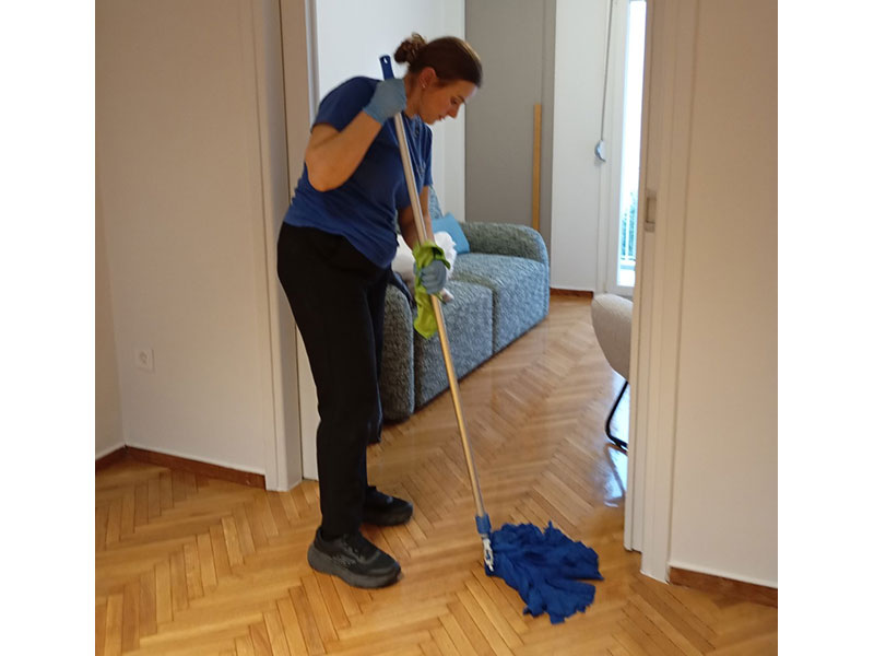 CLEANING DOLOREZ: Φωτογραφίες & Βίντεο