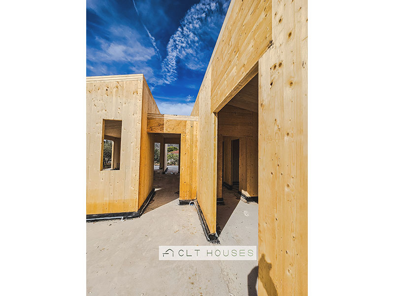 CLT HOUSES: Φωτογραφίες & Βίντεο