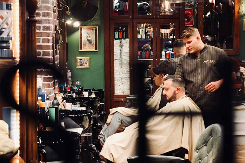 CUTLERS BARBERSHOP: Φωτογραφίες & Βίντεο