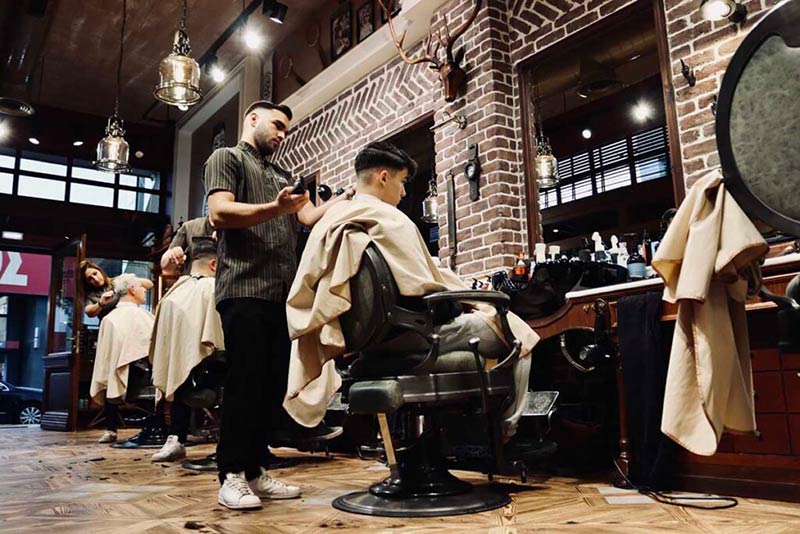 CUTLERS BARBERSHOP: Φωτογραφίες & Βίντεο