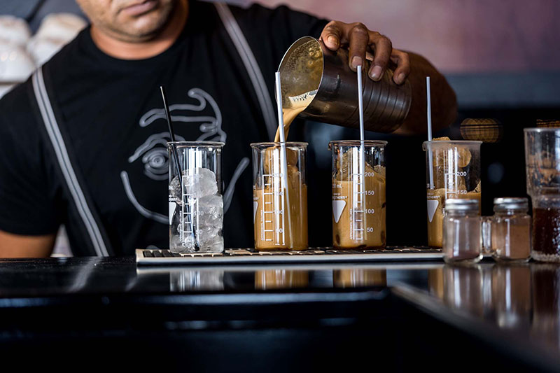 DALI EXTRAORDINARY ART BISTRO: Φωτογραφίες & Βίντεο
