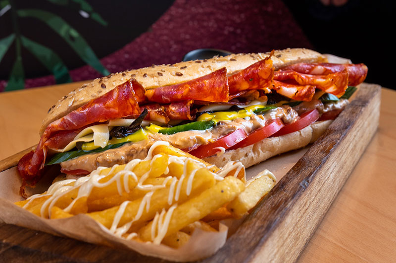 DALI EXTRAORDINARY ART BISTRO: Φωτογραφίες & Βίντεο