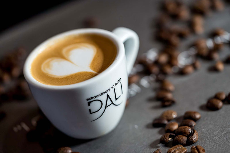 DALI EXTRAORDINARY ART BISTRO: Φωτογραφίες & Βίντεο