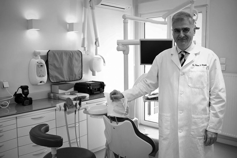 ΔΑΜΟΥΛΗΣ ΠΕΤΡΟΣ DDS, DMD, DMSc: Φωτογραφίες & Βίντεο