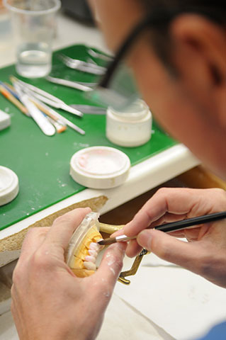 DENTAL 88 - ΠΟΥΛΚΑ - ΝΙΒΟΥΡΛΗΣ - ΚΑΡΑΚΑΣΙΔΗΣ: Φωτογραφίες & Βίντεο