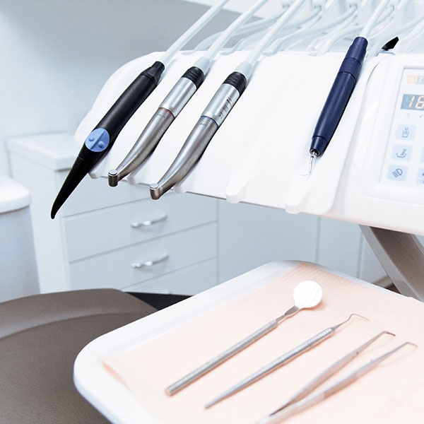 DENTAL CARE NTOMPROUKIDIS DIMITRIOS: Φωτογραφίες & Βίντεο