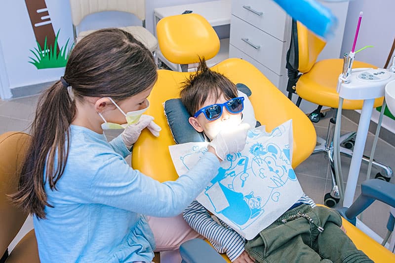 DENTAL HEALTH EE: Φωτογραφίες & Βίντεο
