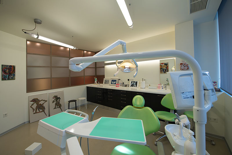 DENTOLOGY ΤΡΙΑΝΤΑΦΥΛΛΟΥ Κ ΔΗΜΗΤΡΗΣ Dr: Φωτογραφίες & Βίντεο