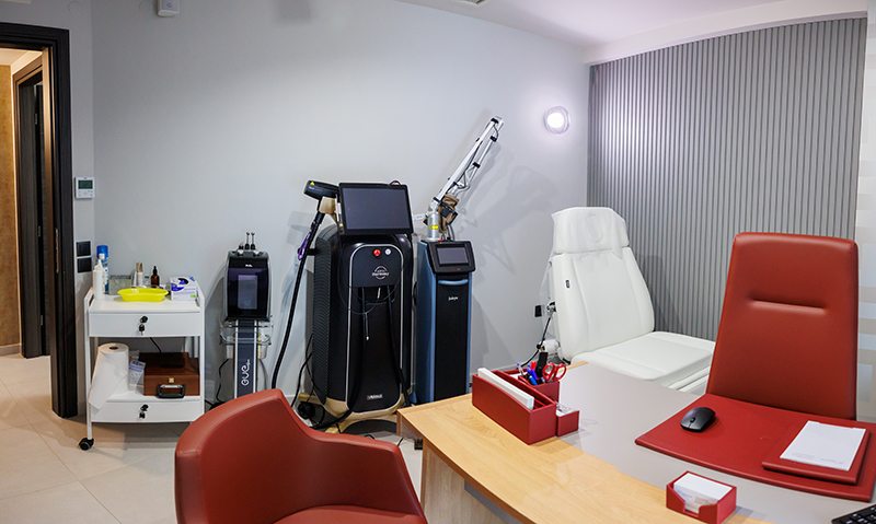 DERMAHEP HEALTH CLINIC - ΣΠΙΡΟΒΑ ΜΑΡΙΝΑ: Φωτογραφίες & Βίντεο