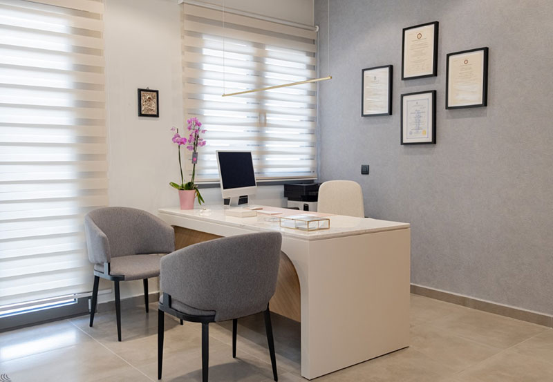 DERMATOLOGIA - ARIA STRAVODIMOU MD, MSC, PHD: Φωτογραφίες & Βίντεο