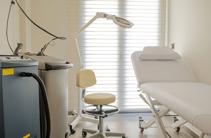 DERMATOLOGIA - ARIA STRAVODIMOU MD, MSC, PHD: Φωτογραφίες & Βίντεο