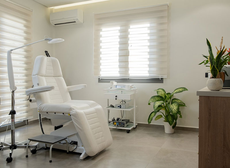 DERMATOLOGIA - ARIA STRAVODIMOU MD, MSC, PHD: Φωτογραφίες & Βίντεο