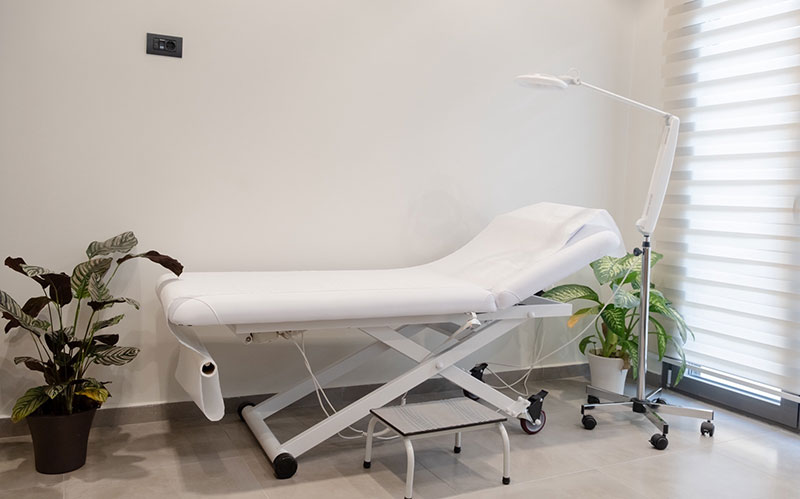 DERMATOLOGIA - ARIA STRAVODIMOU MD, MSC, PHD: Φωτογραφίες & Βίντεο