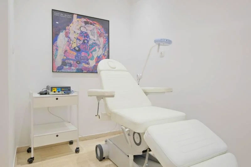 DERMATOLOGY - ΤΣΙΜΠΙΔΑΚΗΣ ΑΝΤΩΝΙΟΣ: Φωτογραφίες & Βίντεο