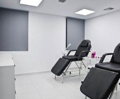 DERMA LOUNGE CLINIC - ΦΕΡΡΑ ΔΗΜΗΤΡΑ: Φωτογραφίες & Βίντεο
