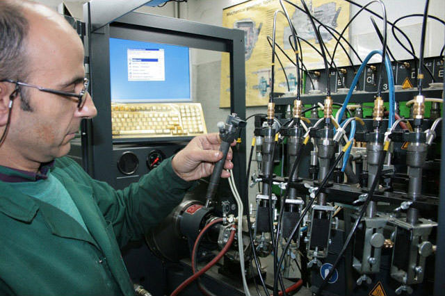 DIESEL TECH CENTER - ΒΙΓΚΟΣ ΤΡΥΦΩΝ: Φωτογραφίες & Βίντεο