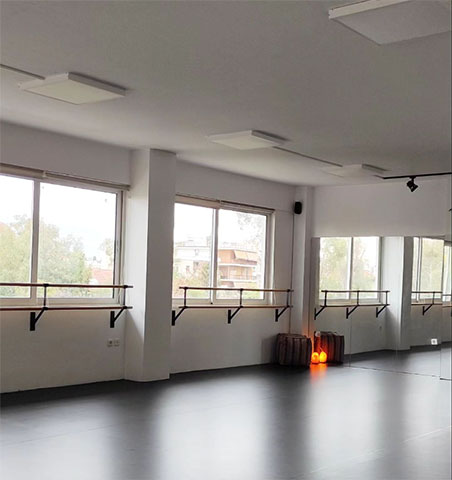 DIFFERENT REALITY DANCE CENTER: Φωτογραφίες & Βίντεο