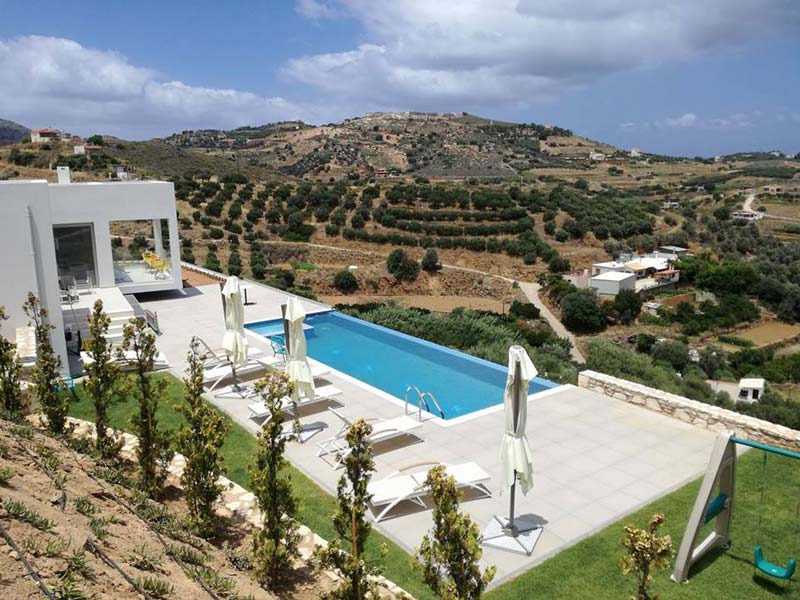 DOLPHIN POOL: Φωτογραφίες & Βίντεο