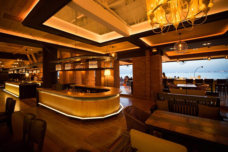 Shark Bar
