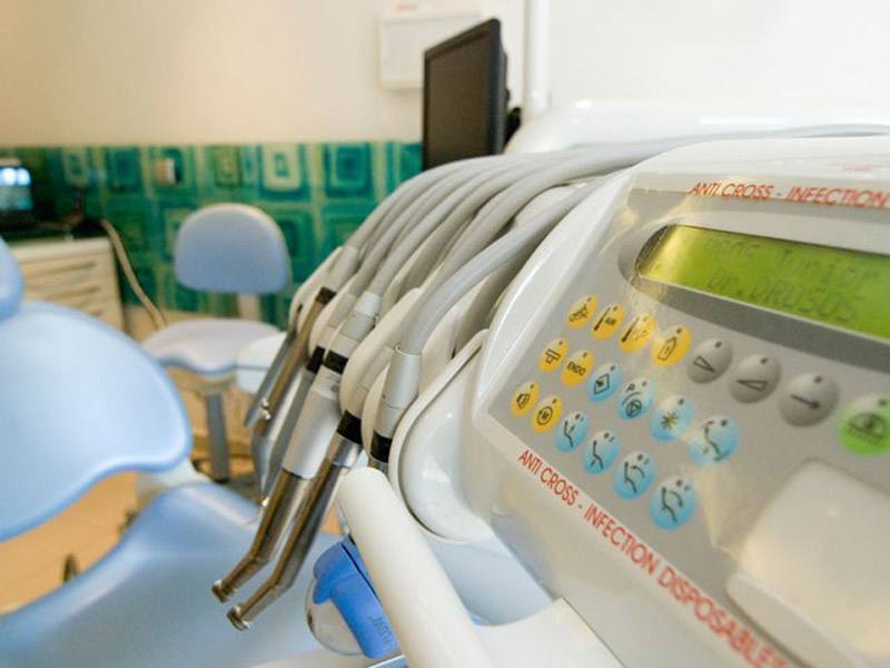 ΔΡΟΣΟΣ Ε. ΖΑΧΑΡΙΑΣ Dr MED DENT: Φωτογραφίες & Βίντεο