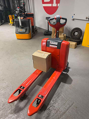 EGGLEZOS FORKLIFTS: Φωτογραφίες & Βίντεο