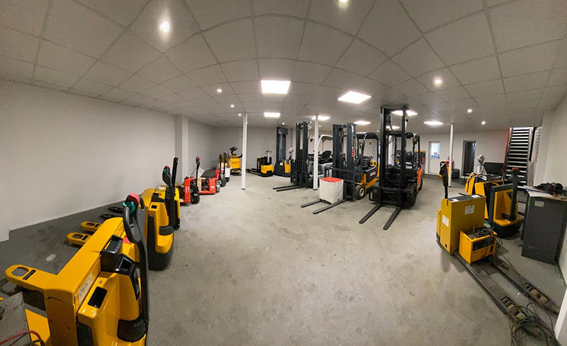 EGGLEZOS FORKLIFTS: Φωτογραφίες & Βίντεο