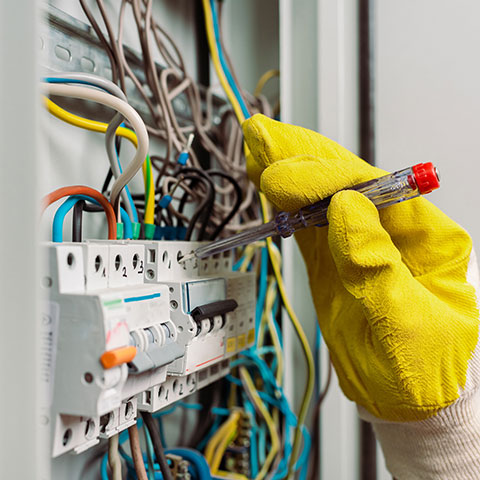 ELECTRICIAN EXPERT - ΞΕΝΟΣ: Φωτογραφίες & Βίντεο