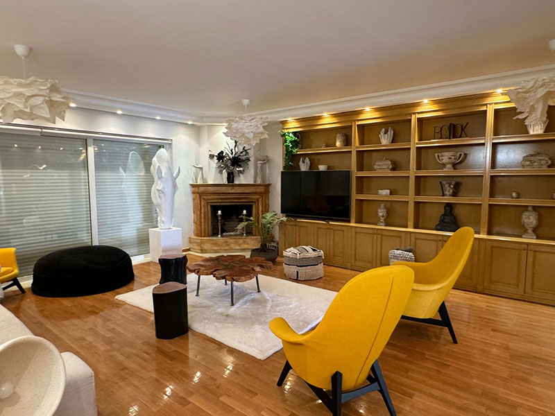 E-MESITIS REAL ESTATE: Φωτογραφίες & Βίντεο