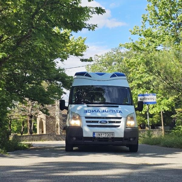 EPIRUS AMBULANCE: Φωτογραφίες & Βίντεο