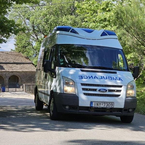 EPIRUS AMBULANCE: Φωτογραφίες & Βίντεο