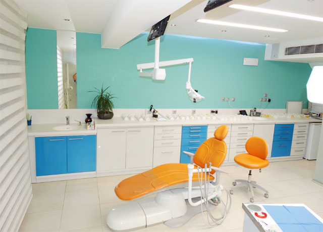 ΕΥΑΓΓΕΛΙΝΑΚΗΣ ΝΙΚΟΛΑΟΣ DDS, MSD - MY ORTHODONTISTS: Φωτογραφίες & Βίντεο