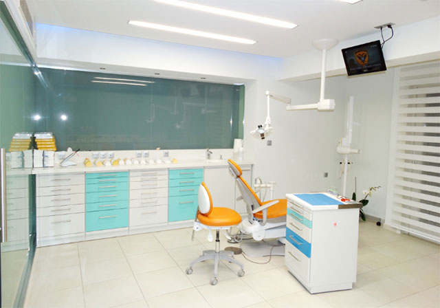 ΕΥΑΓΓΕΛΙΝΑΚΗΣ ΝΙΚΟΛΑΟΣ DDS, MSD - MY ORTHODONTISTS: Φωτογραφίες & Βίντεο