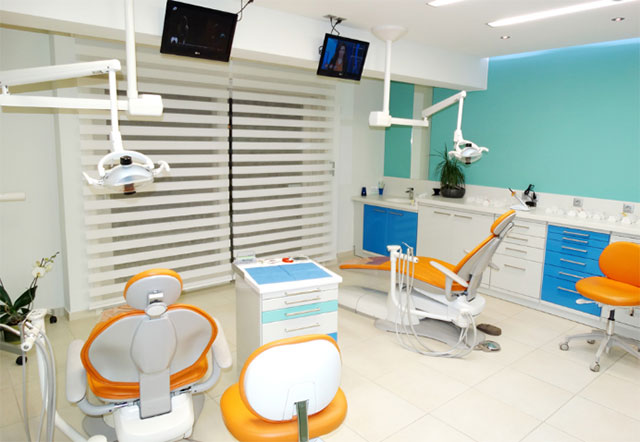 ΕΥΑΓΓΕΛΙΝΑΚΗΣ ΝΙΚΟΛΑΟΣ DDS, MSD - MY ORTHODONTISTS: Φωτογραφίες & Βίντεο