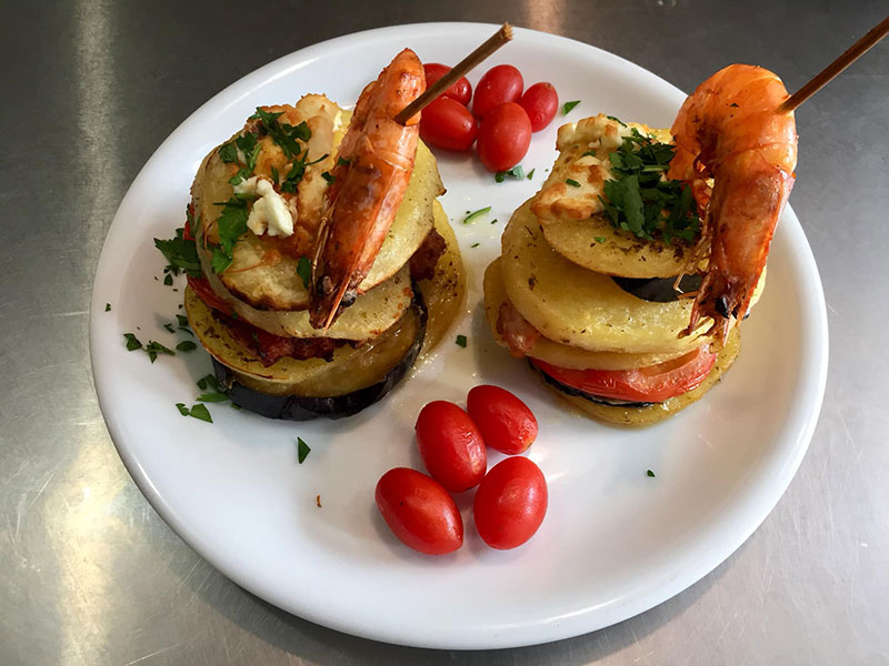 FISH IN THE DISH: Φωτογραφίες & Βίντεο