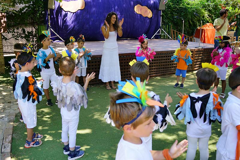 FOLIA TOU PAIDIOU: Φωτογραφίες & Βίντεο