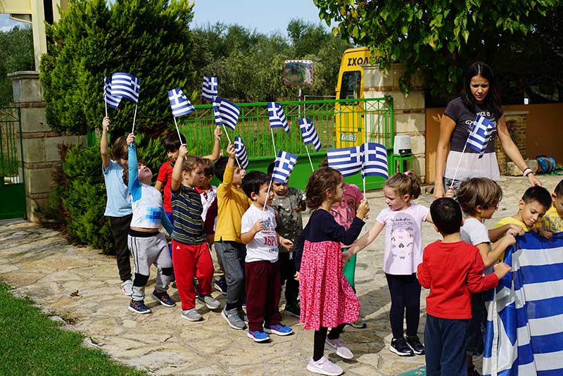 FOLIA TOU PAIDIOU: Φωτογραφίες & Βίντεο