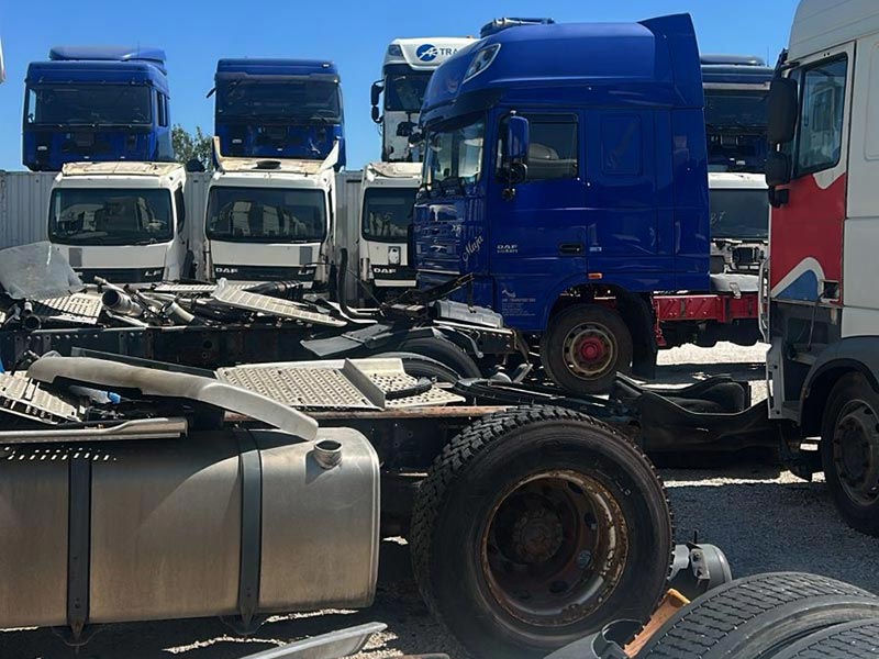 FYSEKIS TRUCK PARTS: Φωτογραφίες & Βίντεο