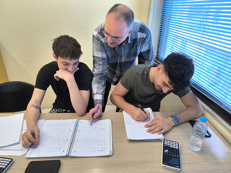 GAVRAS MATH PREP: Φωτογραφίες & Βίντεο