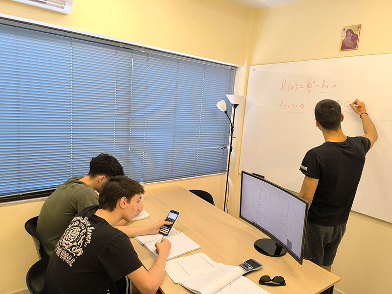 GAVRAS MATH PREP: Φωτογραφίες & Βίντεο