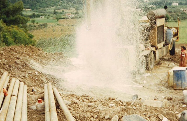GEOTRISEIS SKOURA: Φωτογραφίες & Βίντεο