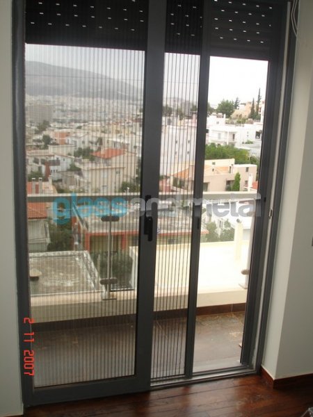 GLASS AND METAL: Φωτογραφίες & Βίντεο